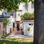 The New Luxury Apartment In The Historic Center