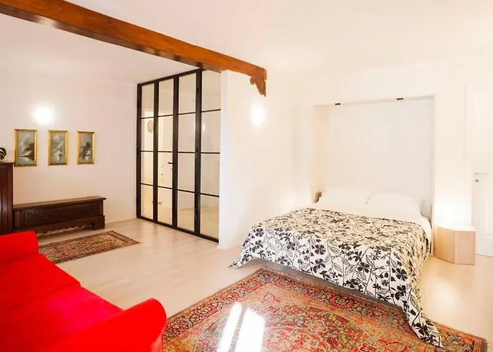 The New Luxury Apartment In The Historic Center